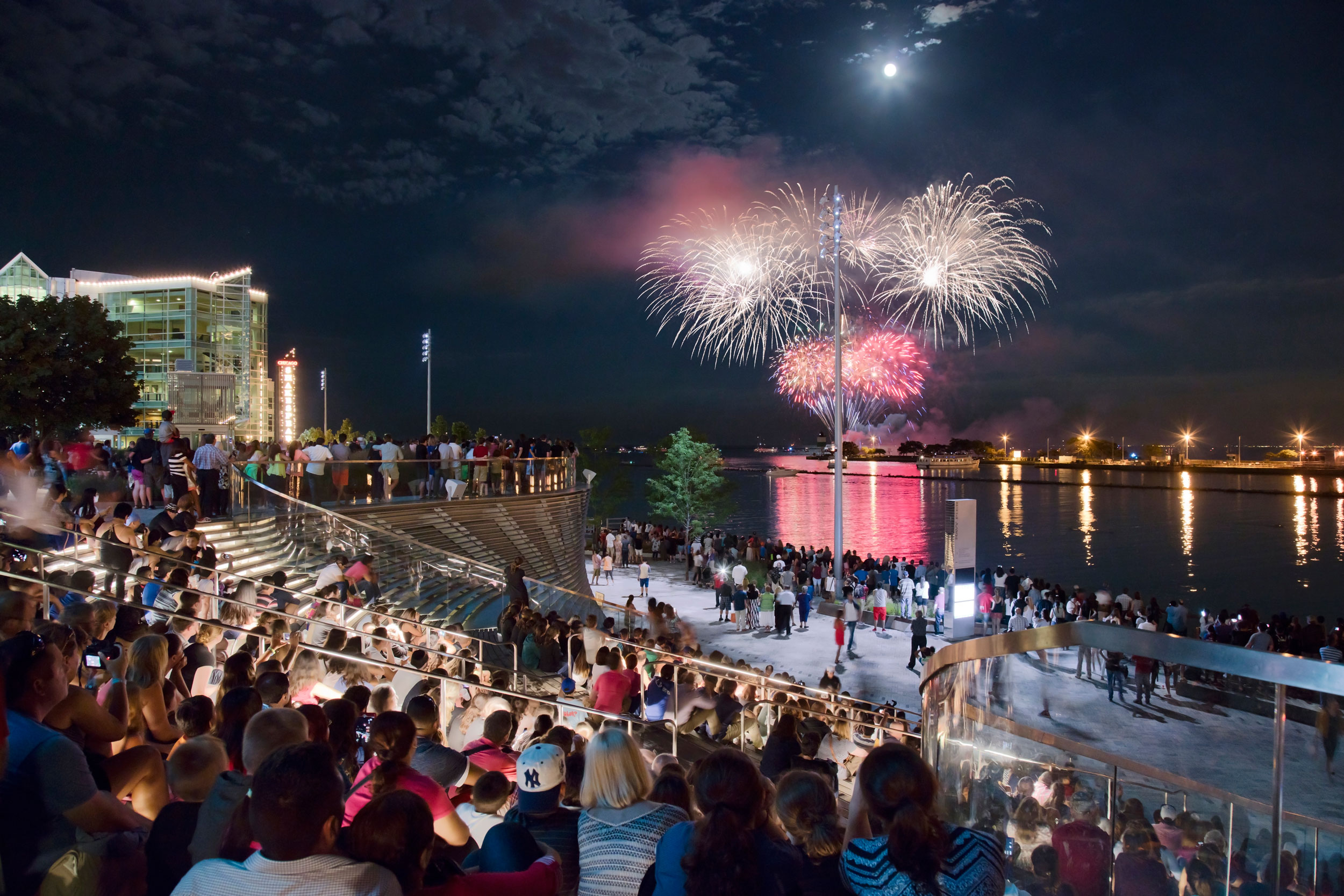What is navy pier chicago