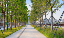 Bai'etan Exhibition Center's long waterfront walkway